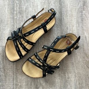 Clarks unstructured sandals